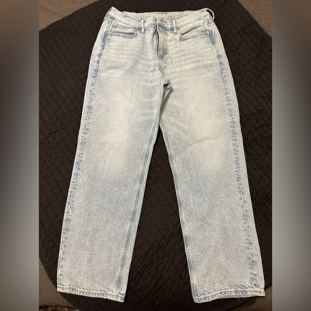 American Eagle 90’s jeans